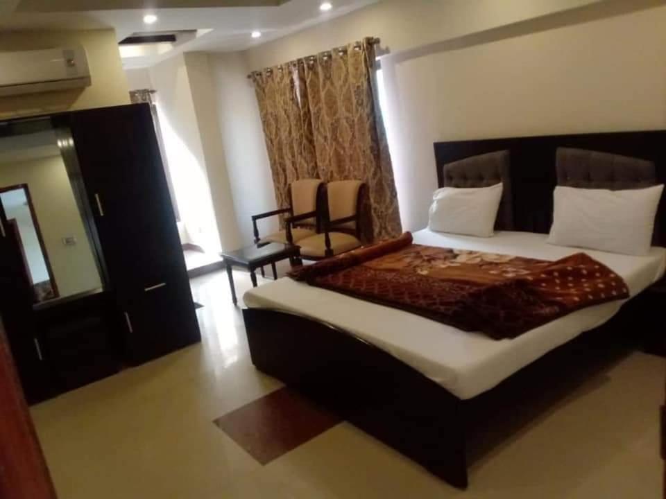 Pak Hotel Islamabad Bagian luar foto